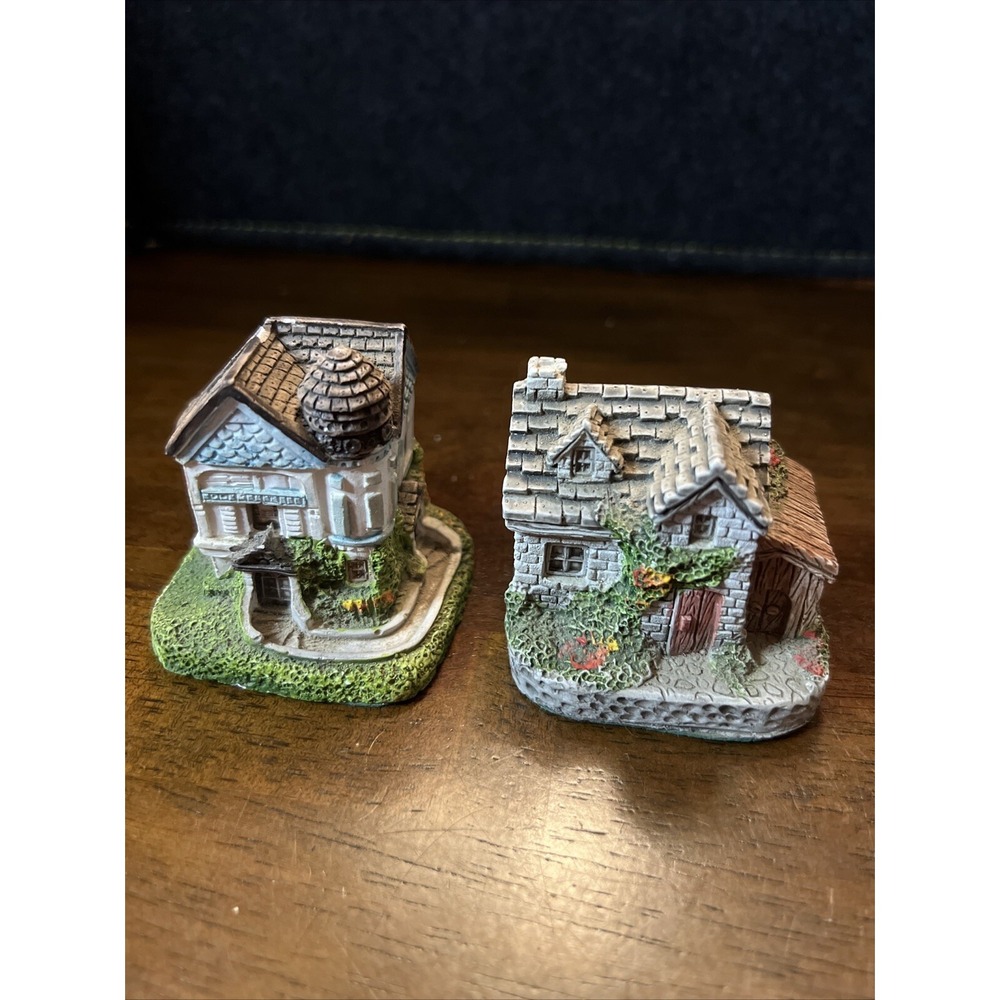 Vintage 1993 Country Cottages County‎ Cottage & Garland Carol Gordon
